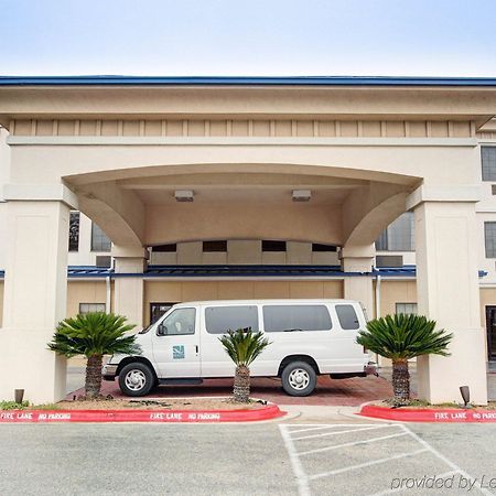 Quality Inn & Suites Airport أوستن المظهر الخارجي الصورة