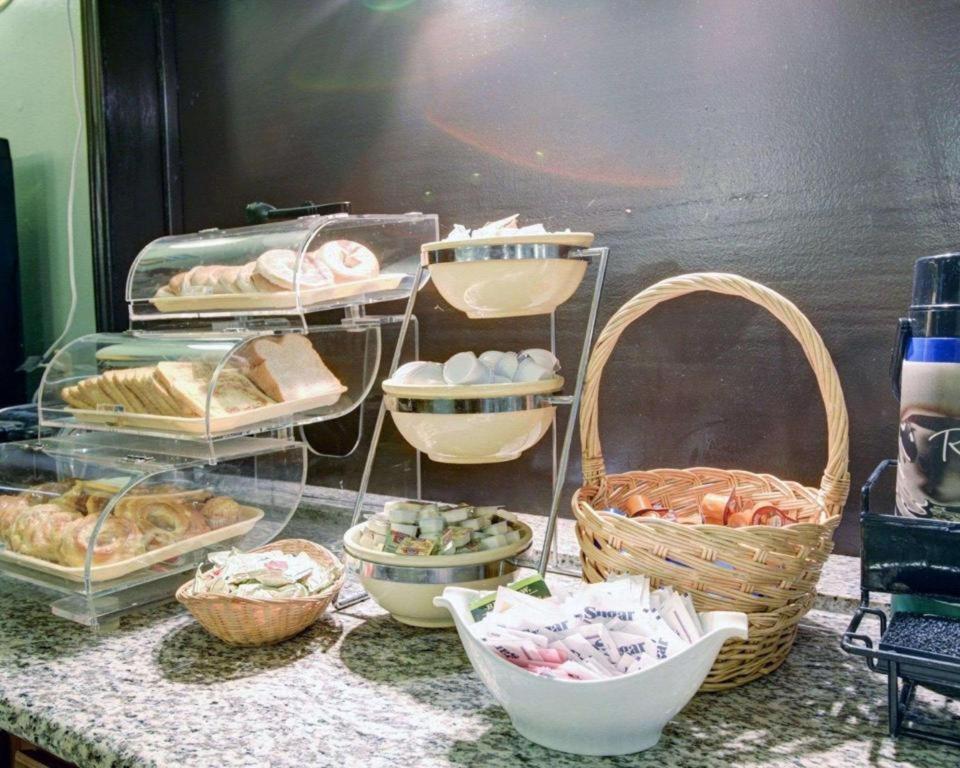 Quality Inn & Suites Airport أوستن المظهر الخارجي الصورة
