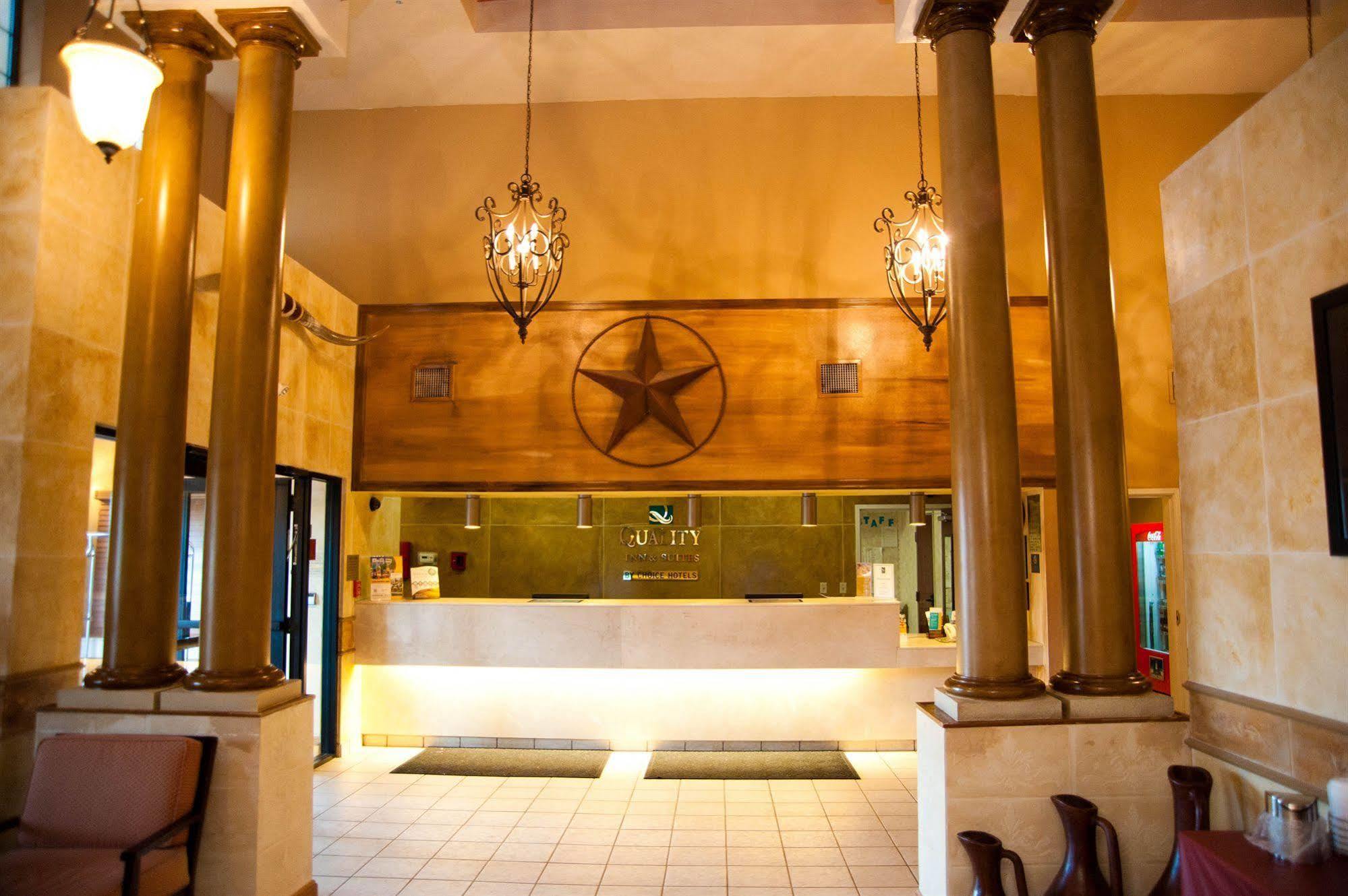 Quality Inn & Suites Airport أوستن المظهر الخارجي الصورة